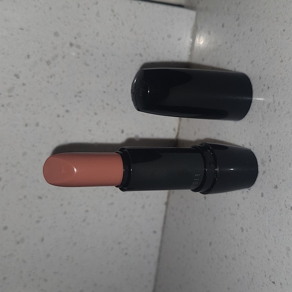 Lancome Natural Beauty Cream Lipstick #126. NEW - Picture 2 of 4